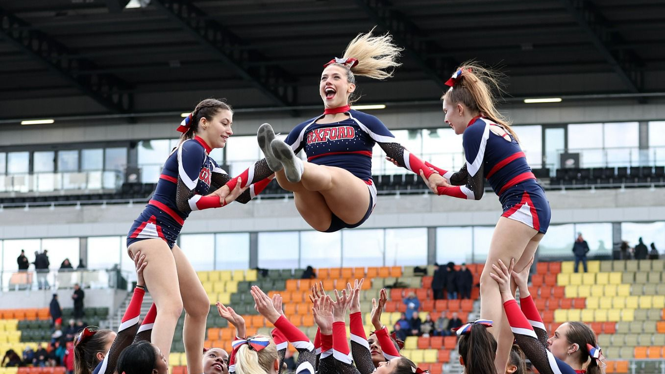 Oxford Sirens stunt.