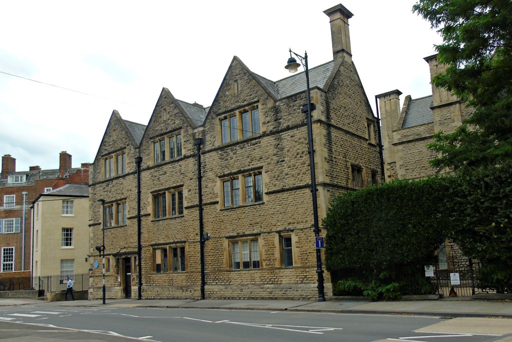 Magdalen College School to Become Co-educational 