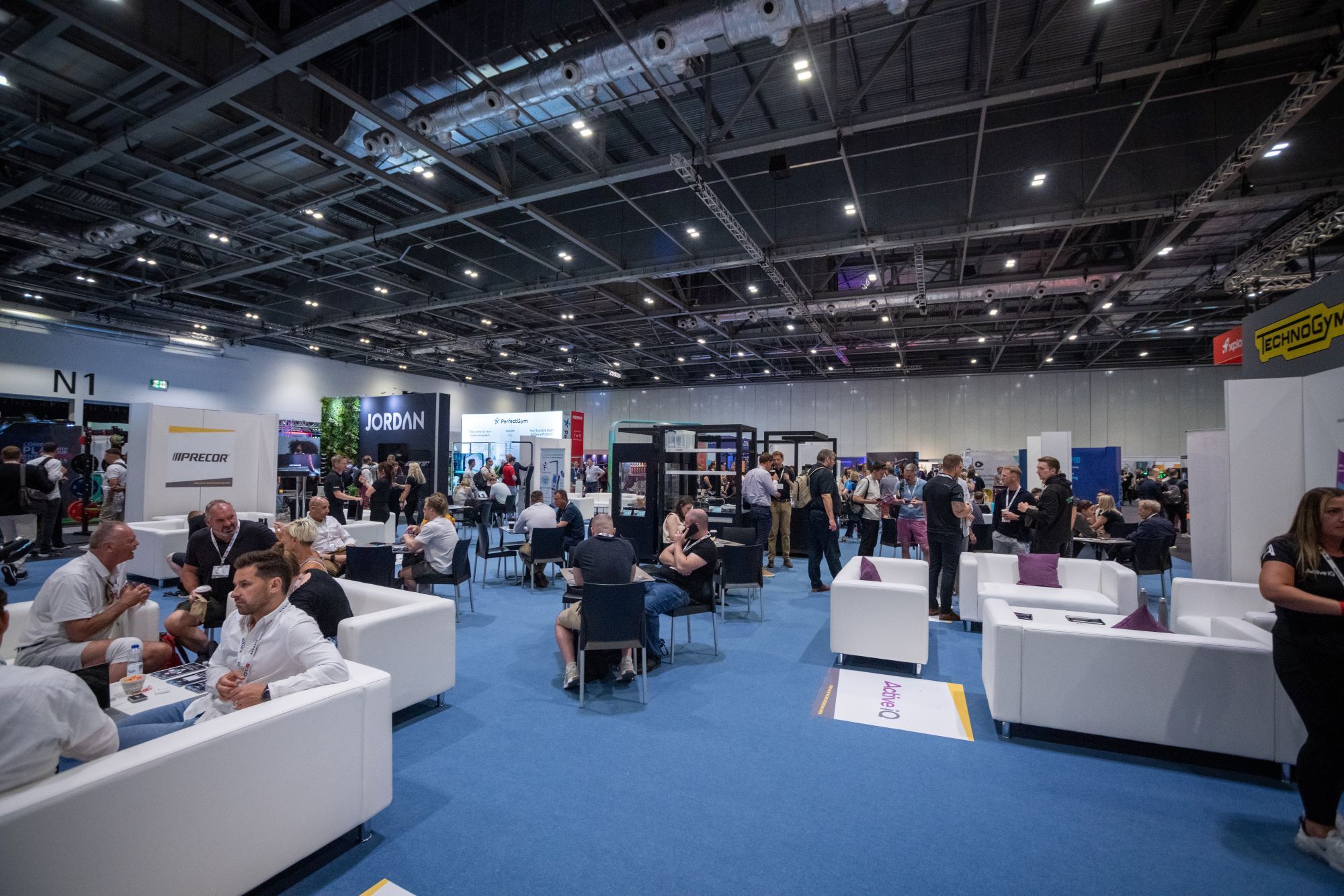 Elevate Trade Show Performance in London with Professional Event Production