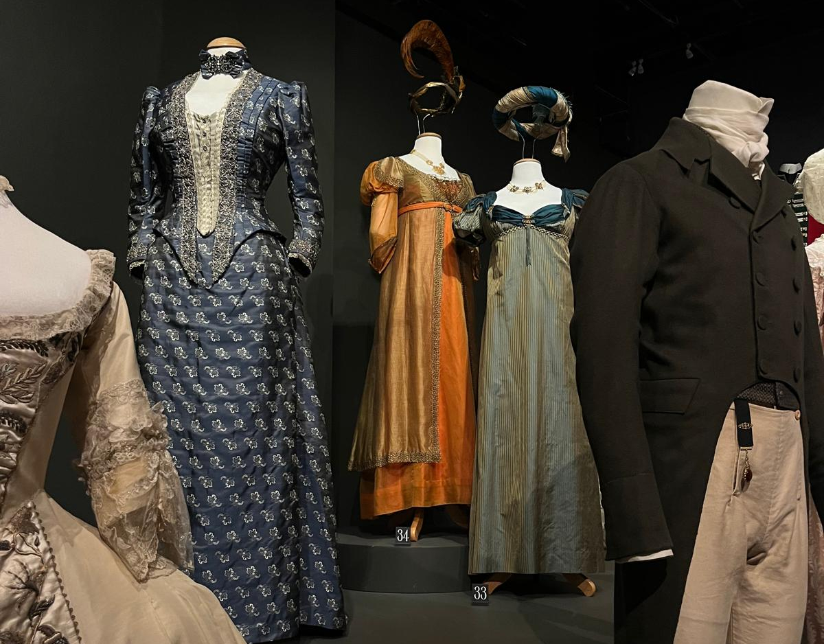 Some Regency-era costumes at Cosprop.