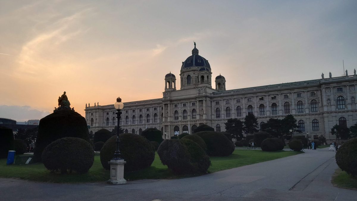 Photo of the Natual History Museum, Vienna, as the sun is setting