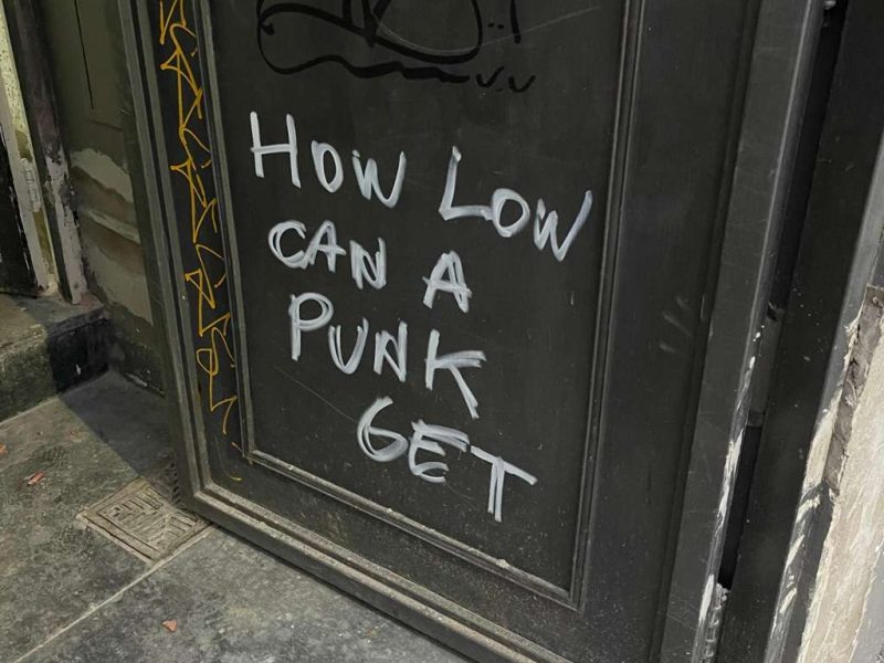 Picture of a slogan.