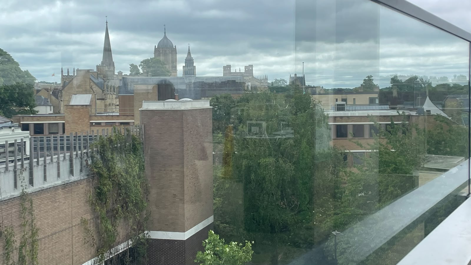 Photo of the Oxford skyline.