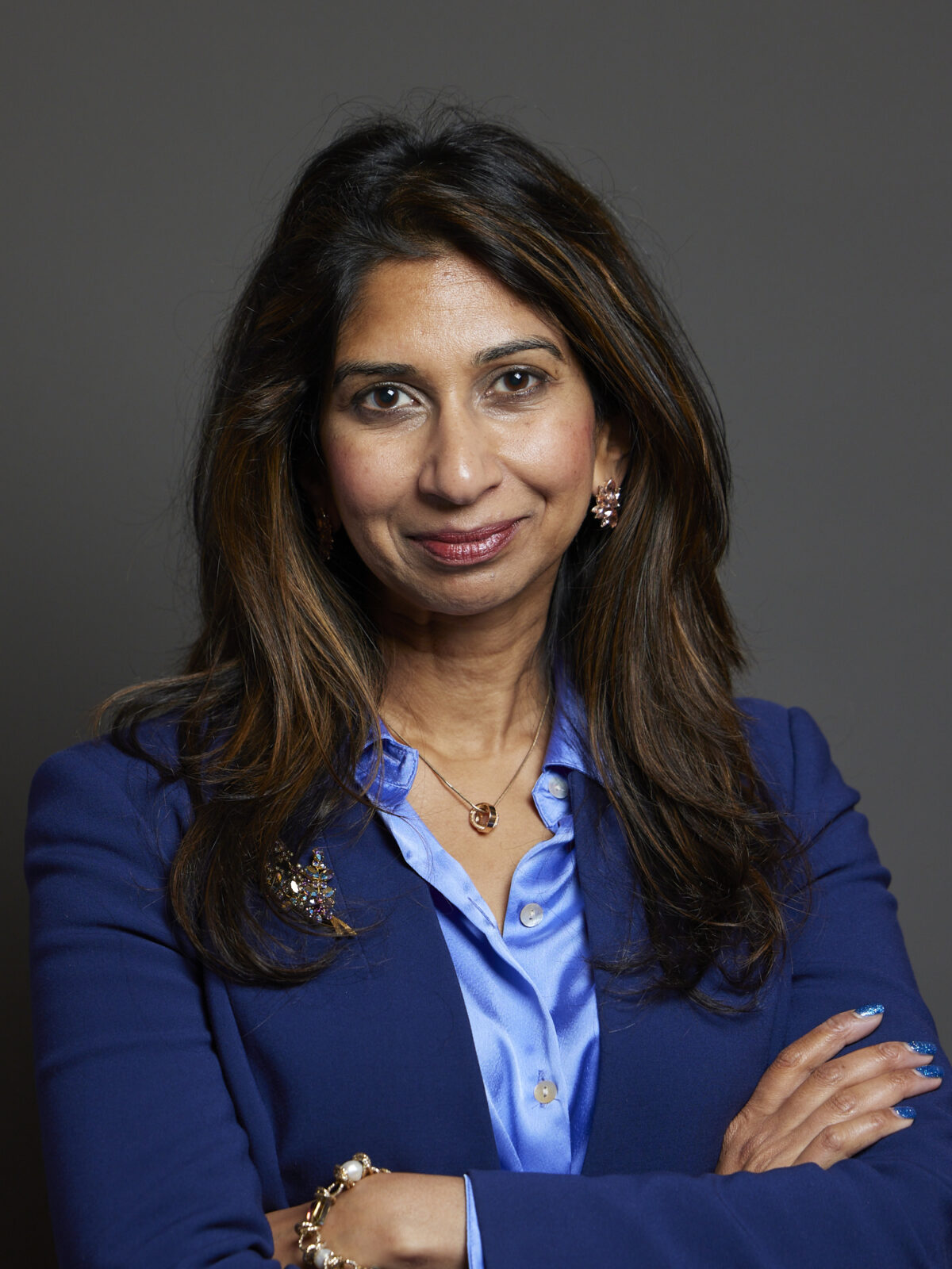 Official Portrait of Suella Braverman MP.