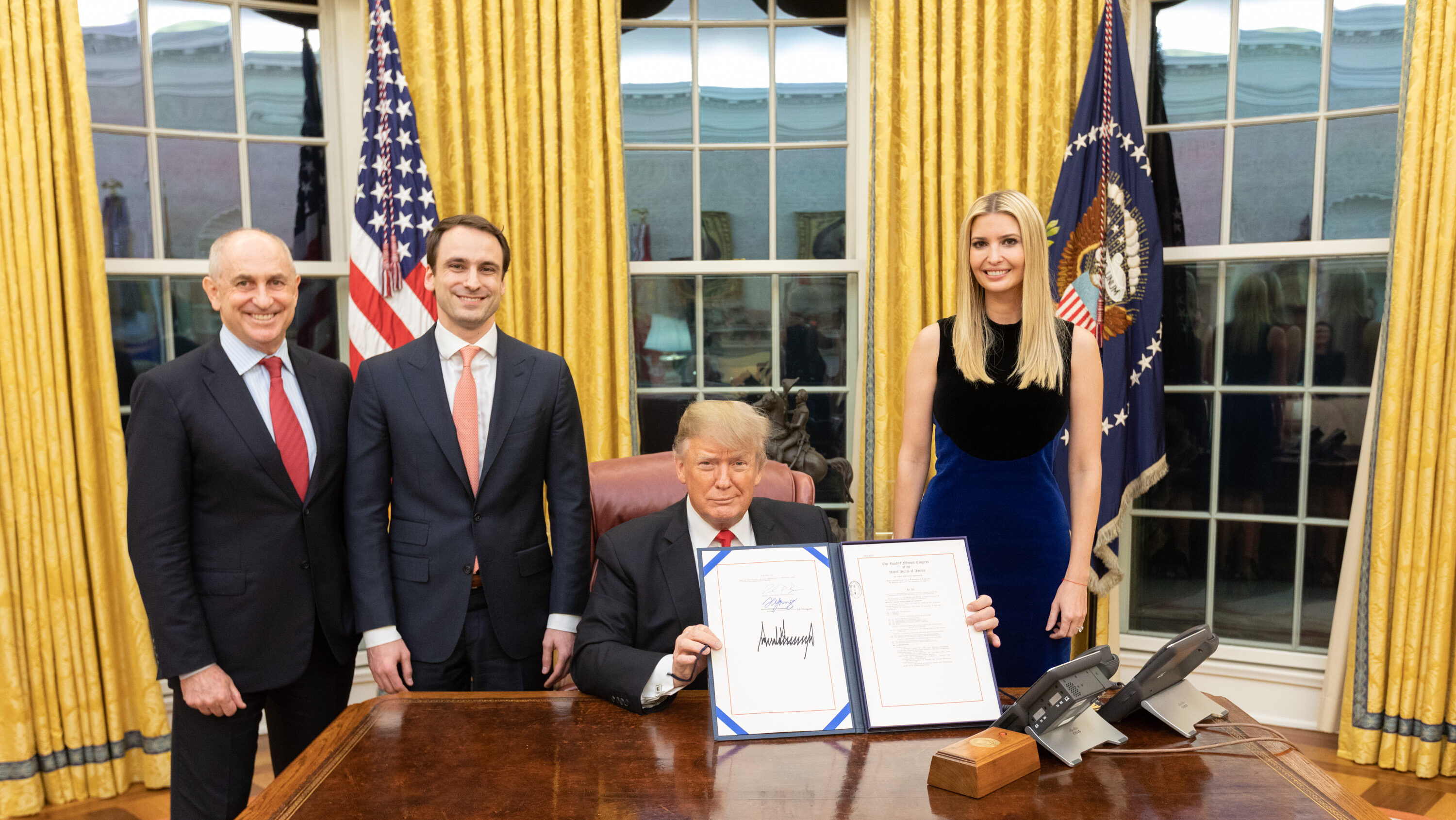 chris liddell with donald trump and others at white house