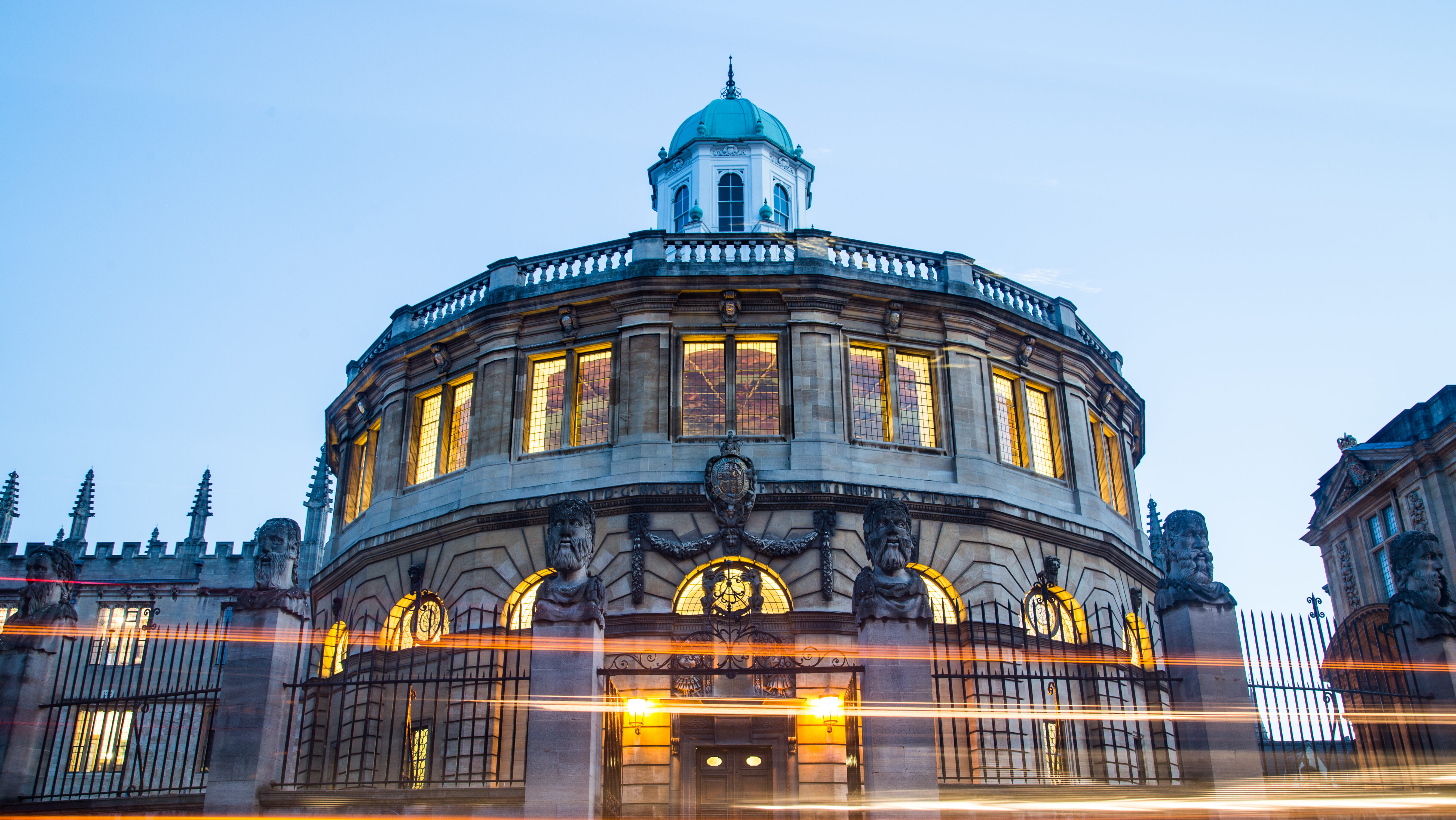 oxford sheldonian theatre lit up at night