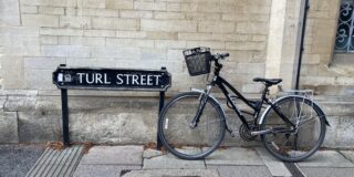 An image of a bike on Turl Street.